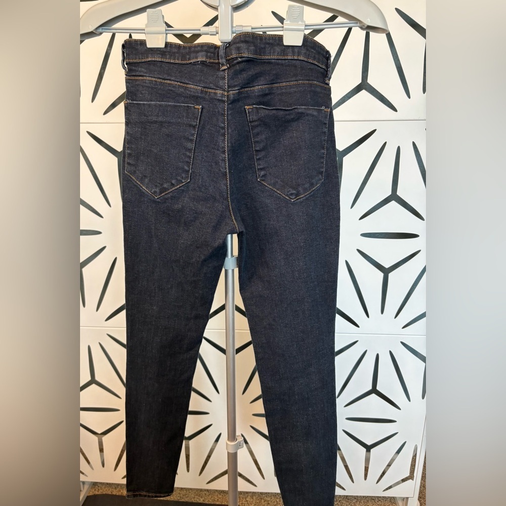 H&M Dark Blue Skinny Jeans – Zipper Ankle – Size 6 - Picture 2 of 13